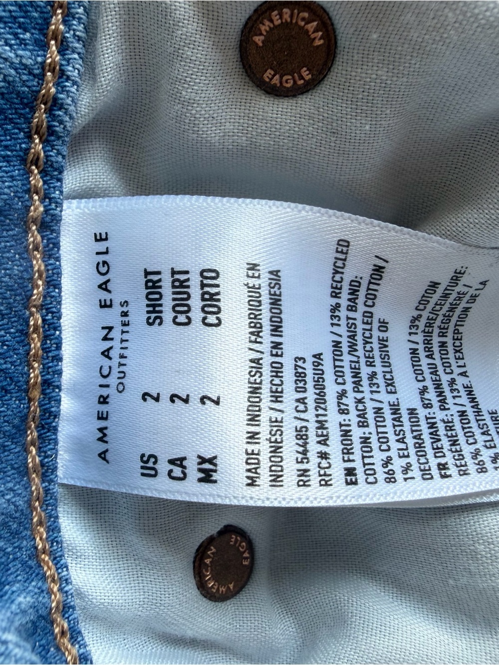 American Eagle Women’s Sz 2 Short Stovepipe Jeans Strigid Blue Medium Wash Denim - Picture 5 of 5